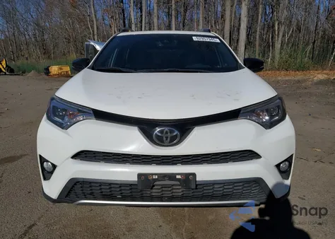 2017 Toyota Rav4 Se z USA, uszkodzony, nr VIN JTMJFREV2HJ159412